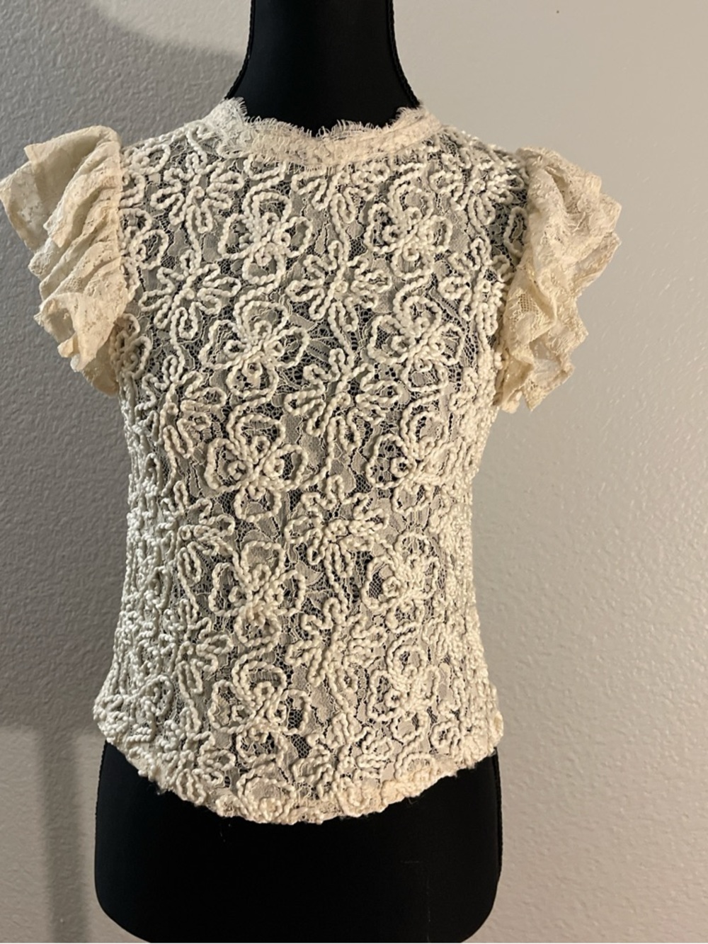 Zara Cream Crochet Lace Ruffle Sleeve Top